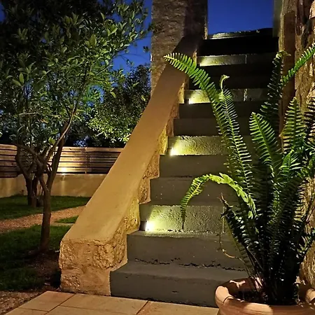 Georges Houses Mani Séjour à la campagne Riglia