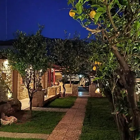 Georgeshousesmani * Riglia