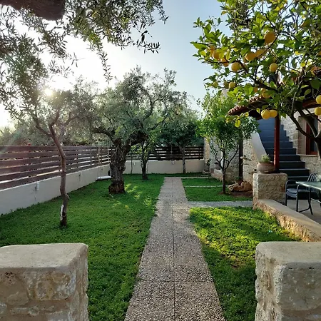 Séjour à la campagne Georges Houses Mani Riglia